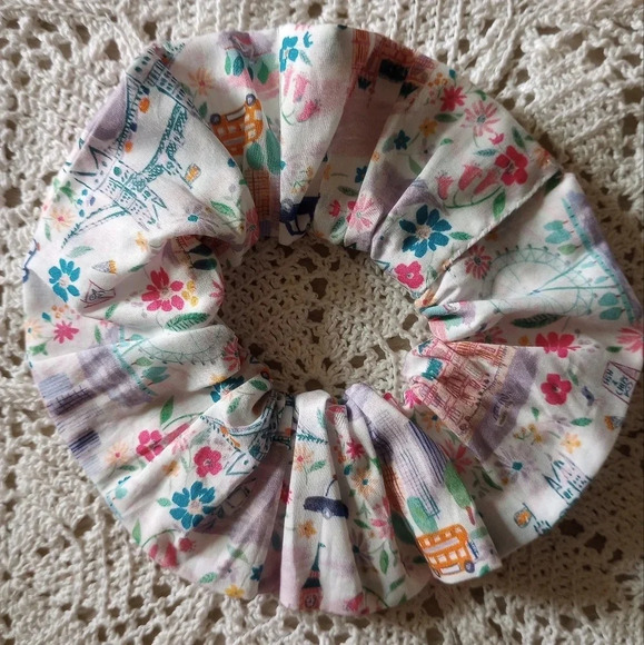 Liberty Art Fabric Scrunchie Pride and Bloom Organic Cotton London - Picture 1 of 7